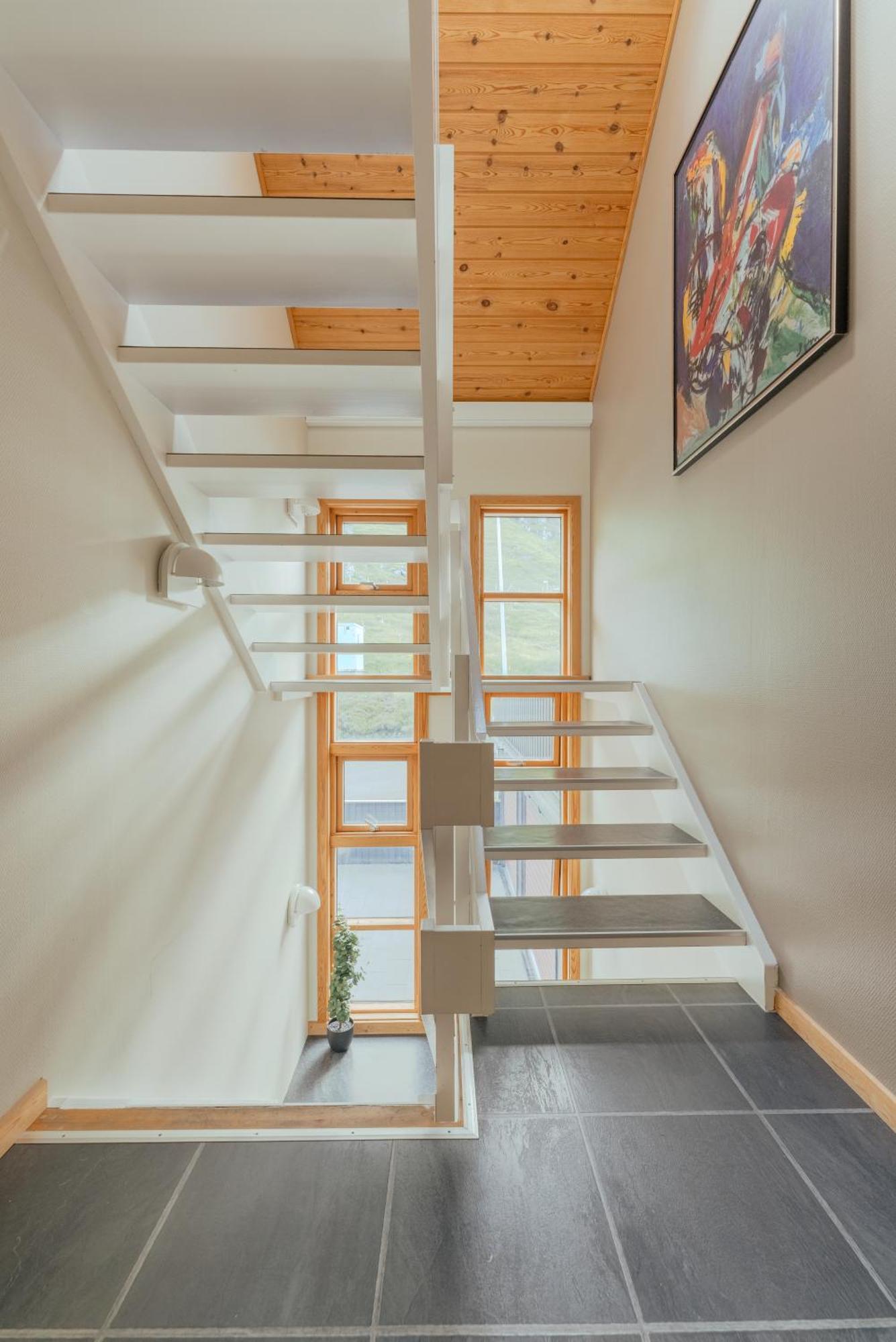 A Tromini Guesthouse Tórshavn Esterno foto
