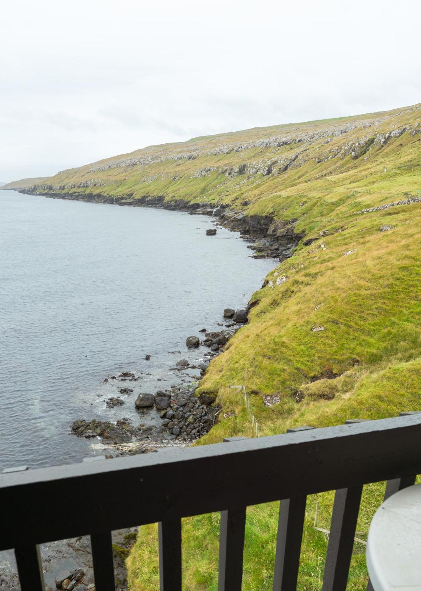 A Tromini Guesthouse Tórshavn Esterno foto